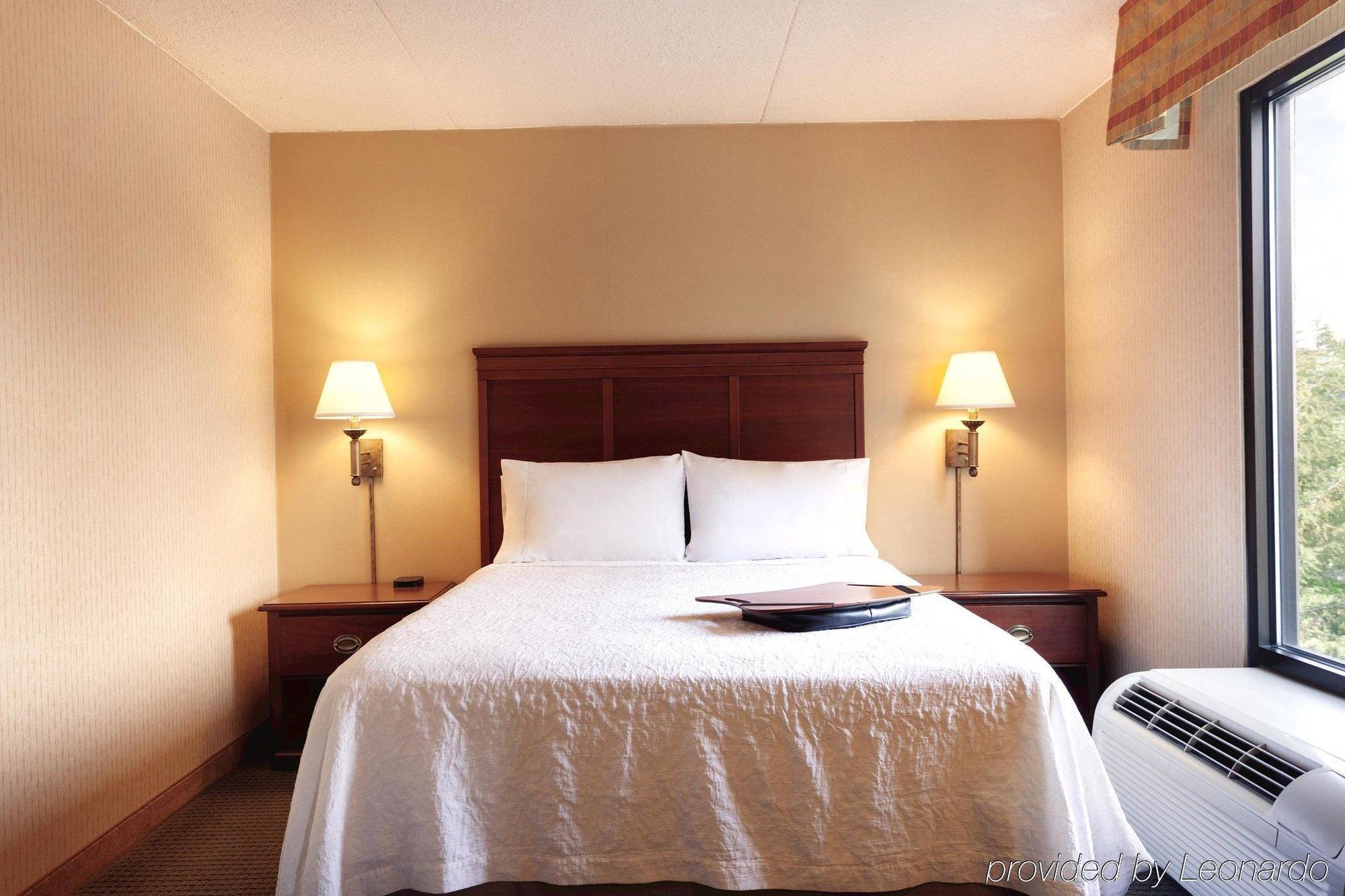 Hampton Lancaster Hotel 3*